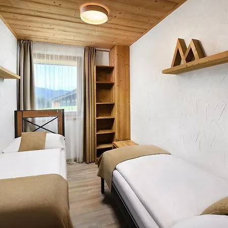 - Demaenovka Jasna 迪马诺卡多林纳